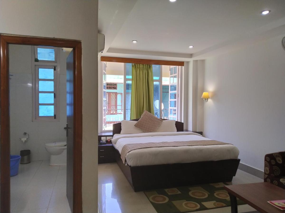 Hotel Sc Continental Itanagar Exterior photo